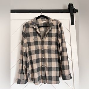 Faherty Sweater Flannel Size L